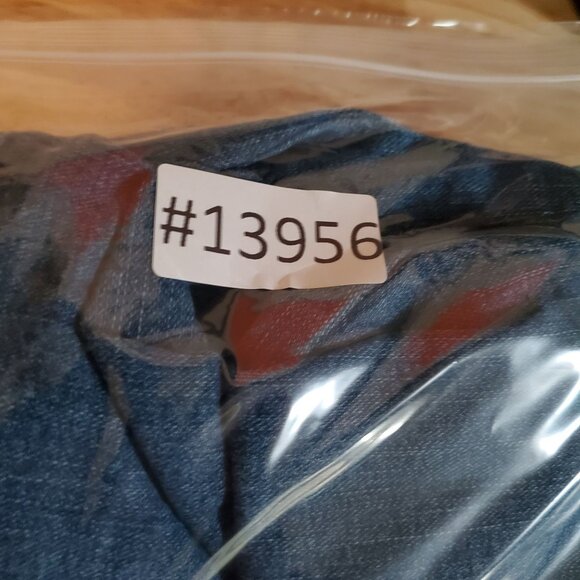 Lee Jeans Womens 20W Blue Relaxed Fit Mid Rise Denim Capris - Picture 9 of 9